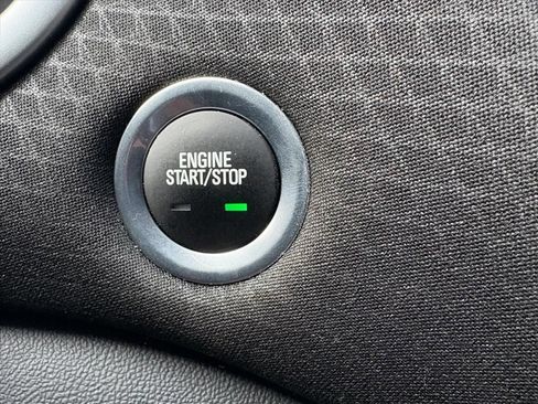 Used 2025 Chevrolet Malibu LT FWD image 13