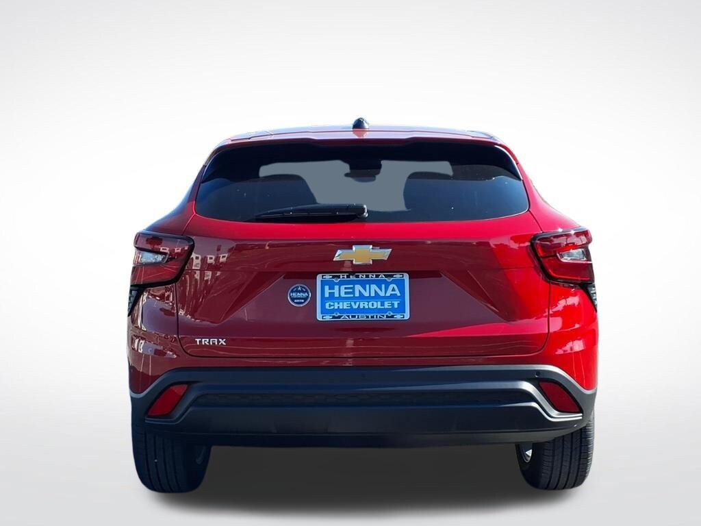 New 2026 Chevrolet Trax LS w/ LS Convenience Package FWD image 4