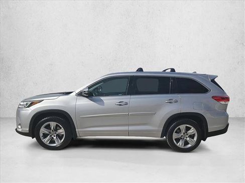 Used 2018 Toyota Highlander Limited w/ Protection Package #3 AWD/4WD image 9