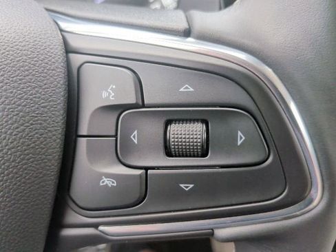 Used 2023 Buick Envision Avenir FWD image 33