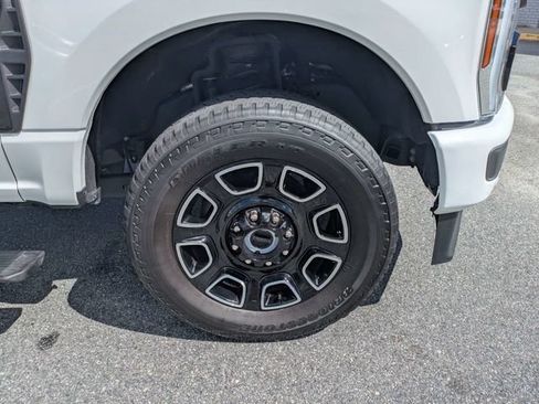 Used 2025 Ford F350 Platinum AWD/4WD image 12