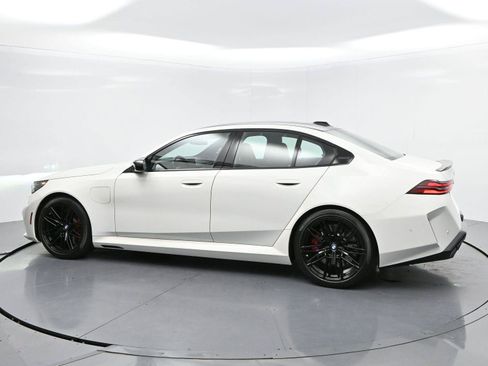 Used 2025 BMW M5 w/ Carbon Package AWD/4WD image 5