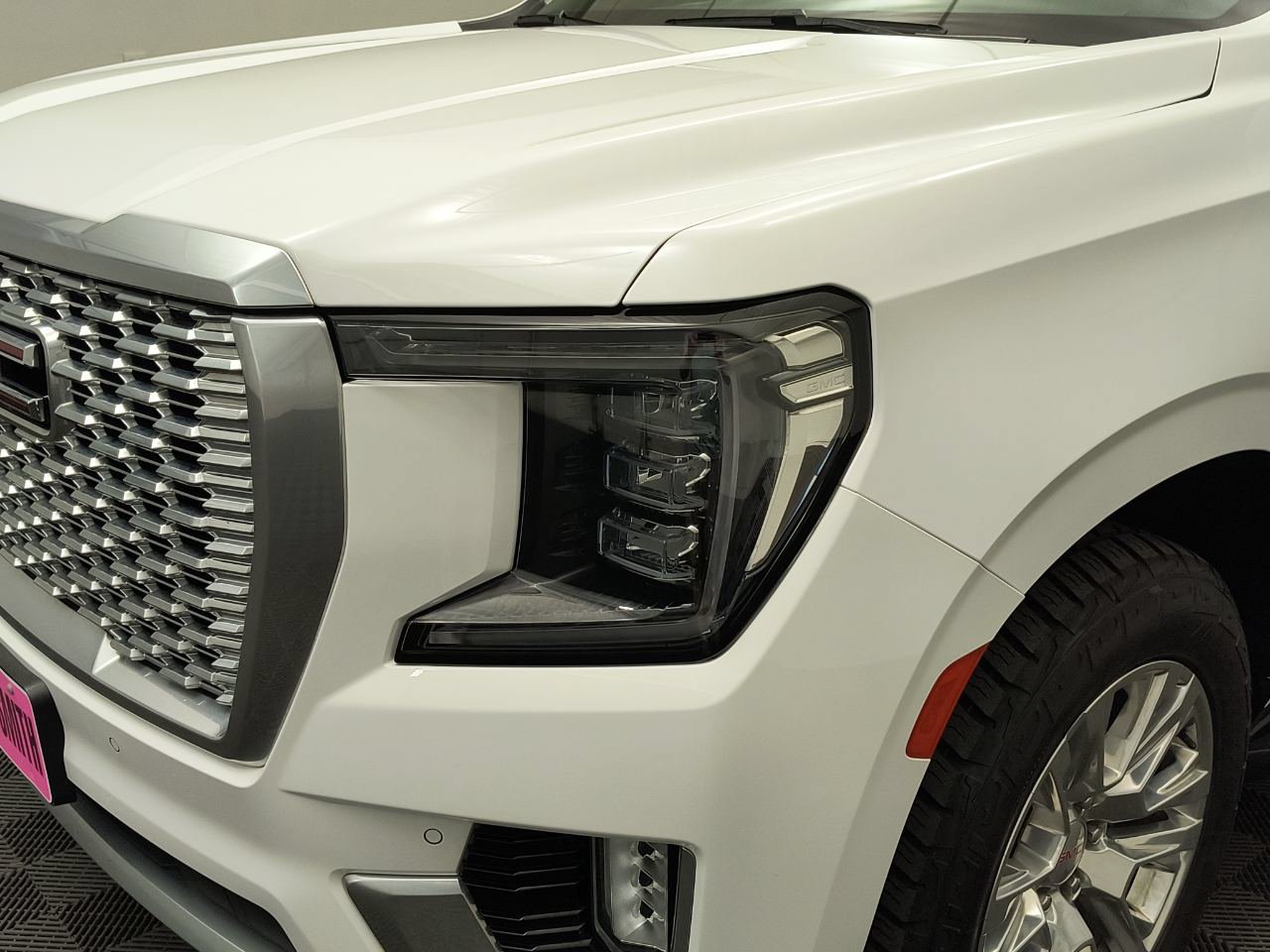 Used 2021 GMC Yukon Denali AWD/4WD image 12
