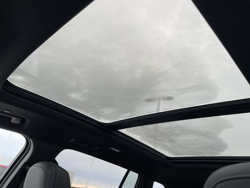 Certified 2025 GMC Acadia Denali w/ Super Cruise Package image 17