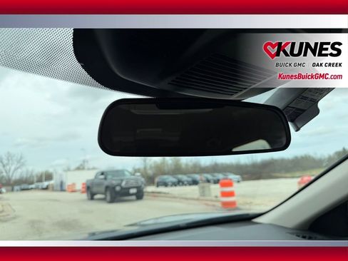 Used 2025 Nissan Rogue SV AWD/4WD image 24