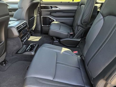 New 2026 Jeep Grand Wagoneer Limited AWD/4WD image 27