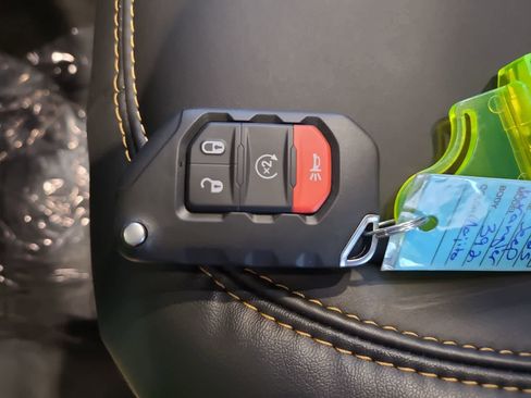 New 2025 Jeep Wrangler Unlimited Rubicon 392 image 28