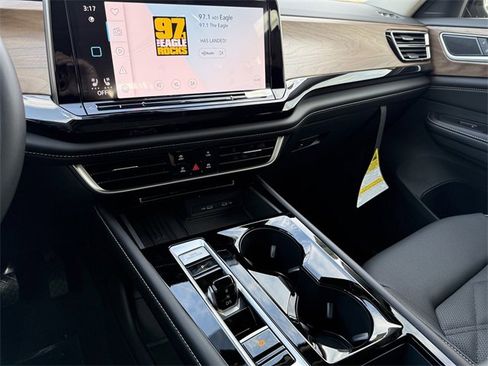 New 2026 Volkswagen Atlas SE image 13