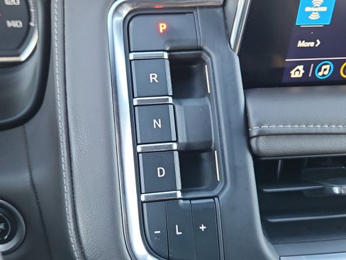 Used 2021 Chevrolet Tahoe Z71 image 23