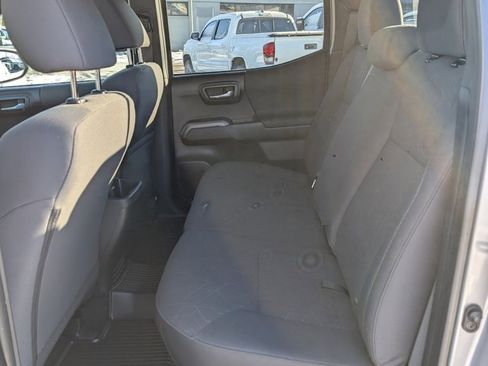 Used 2019 Toyota Tacoma TRD Off-Road w/ Technology Package image 16