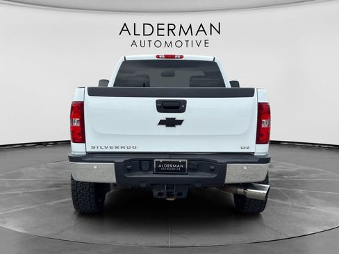 Used 2011 Chevrolet Silverado 2500 LTZ w/ LTZ Plus Package AWD/4WD image 4