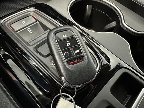 Used 2024 Honda Pilot Touring image 34
