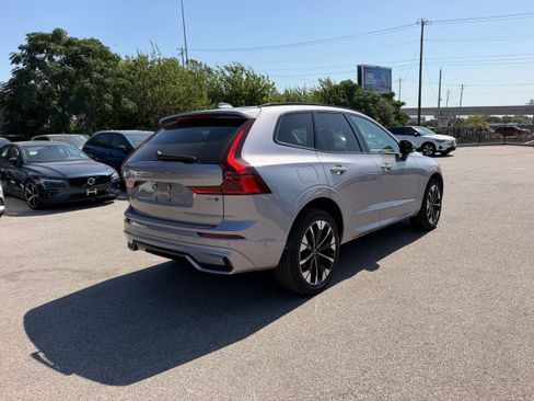 Certified 2026 Volvo XC60 B5 Plus AWD/4WD image 6