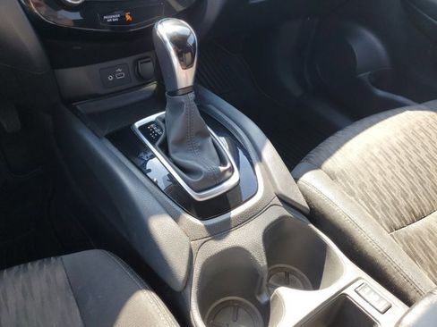 Certified 2020 Nissan Rogue SV image 20