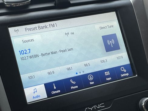 Used 2020 Ford Fusion SEL FWD image 21