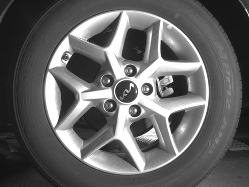 Used 2025 Kia Soul LX w/ LX Technology Package FWD image 14