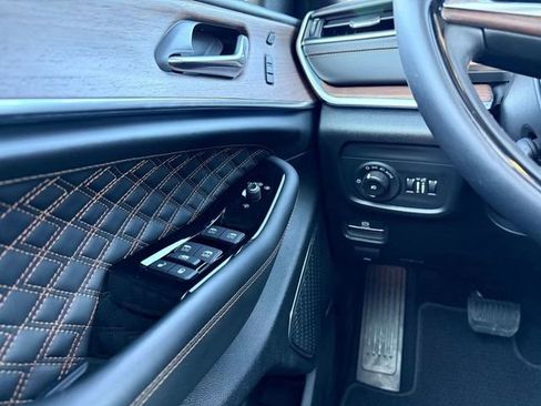 Used 2024 Jeep Grand Cherokee L Summit w/ Advanced Protech Group IV image 27