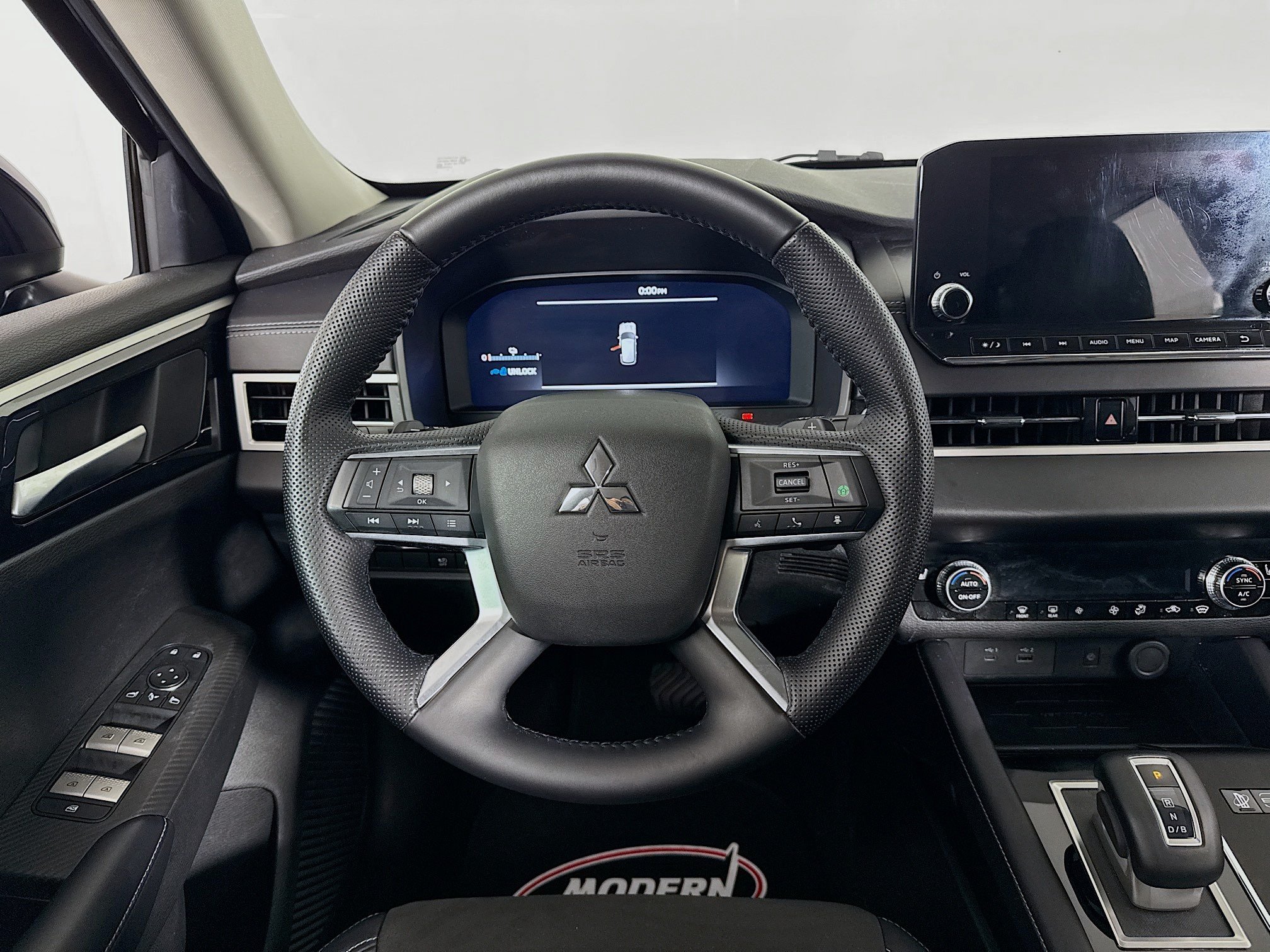 Used 2023 Mitsubishi Outlander SE AWD/4WD image 26
