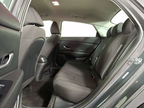 Used 2023 Hyundai Elantra SEL w/ Cargo Package FWD image 13