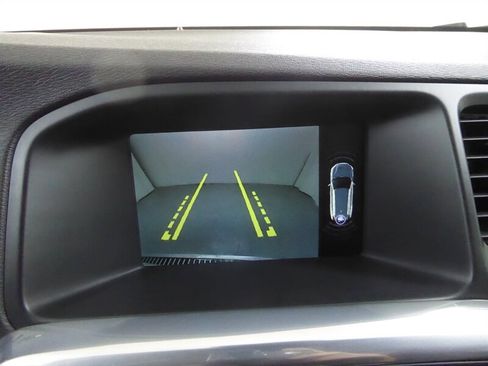 Used 2015 Volvo V60 T5 Cross Country w/ Convenience Package image 15