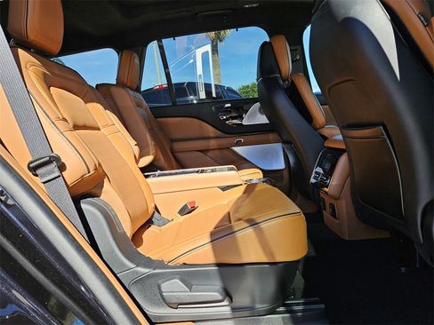 Used 2023 Lincoln Aviator Black Label Grand Touring image 33