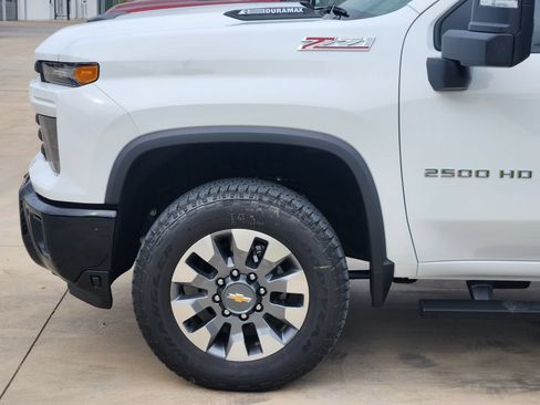 New 2026 Chevrolet Silverado 2500 Custom w/ Custom Value Package AWD/4WD image 10