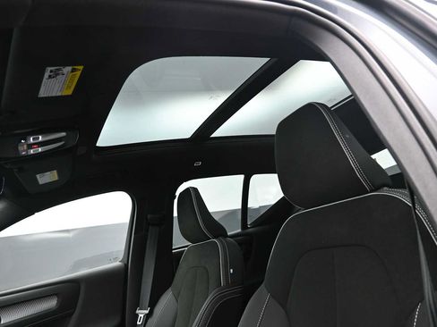Used 2023 Volvo XC40 B5 Plus w/ Driver Assist Package AWD/4WD image 30