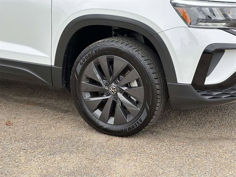 Used 2022 Volkswagen Taos S image 25