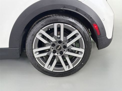 New 2026 MINI Cooper 2-Door Hardtop FWD image 28