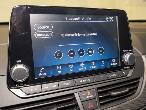 New 2025 Nissan Altima 2.5 SR image 14