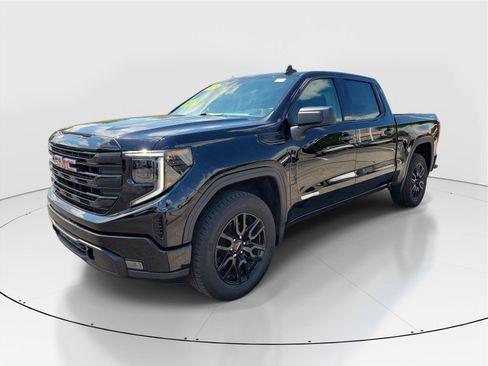 Used 2024 GMC Sierra 1500 Elevation AWD/4WD image 2