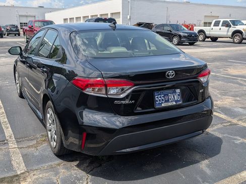 Used 2022 Toyota Corolla LE FWD image 6