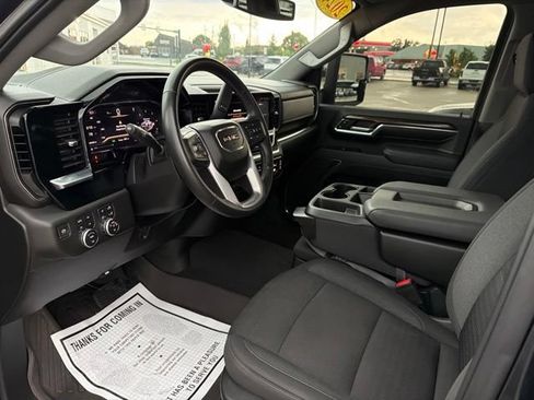 Used 2024 GMC Sierra 2500 SLE AWD/4WD image 10