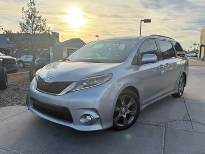 Used 2015 Toyota Sienna SE
