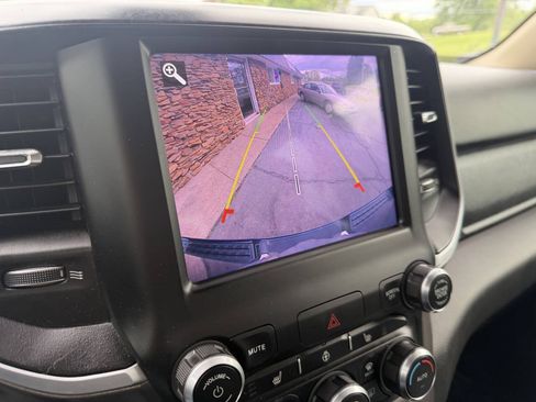 Used 2020 RAM 1500 Big Horn AWD/4WD image 9