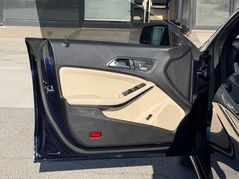 Used 2018 Mercedes-Benz CLA 250 image 9