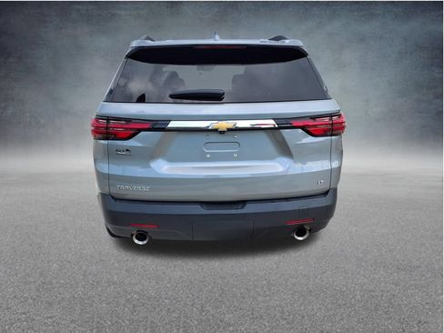 Used 2023 Chevrolet Traverse LT FWD image 7