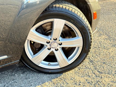 Used 2011 Mercedes-Benz S 550 4MATIC image 94