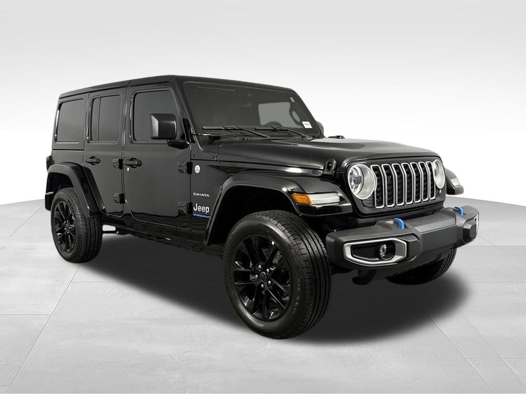 Used 2024 Jeep Wrangler Unlimited Sahara w/ Safety Group AWD/4WD image 6