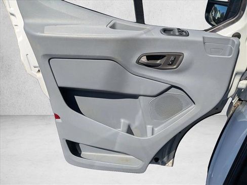 Used 2018 Ford Transit 150 XL RWD image 11