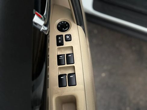 Used 2013 Kia Sorento LX FWD image 33