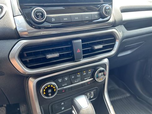 Certified 2019 Ford EcoSport SE w/ SE Convenience Package AWD/4WD image 26