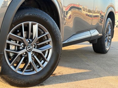 Certified 2024 Nissan Rogue S image 10