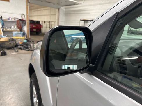 Used 2012 Nissan Frontier SV AWD/4WD image 90