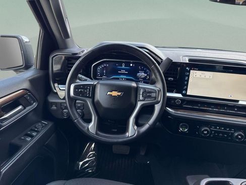 Used 2023 Chevrolet Silverado 1500 LT image 34