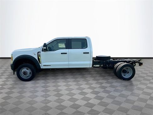 New 2025 Ford F550 4x4 Crew Cab image 3