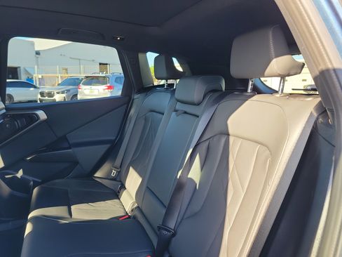 Certified 2025 BMW X3 xDrive30i w/ M Sport Package image 11