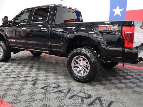 Used 2022 Ford F250 Platinum w/ FX4 Off-Road Package AWD/4WD image 5