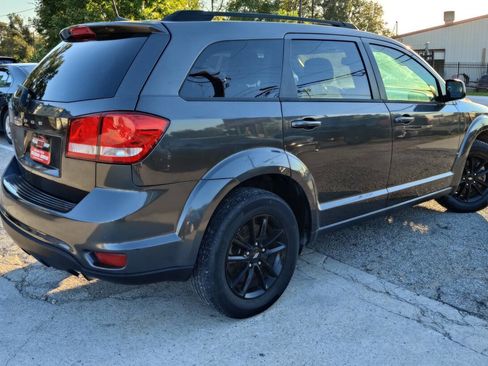 Used 2019 Dodge Journey SE w/ Connectivity Group image 7