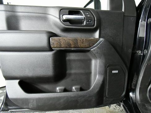 Used 2021 GMC Sierra 3500 Denali w/ Denali Black Diamond Edition image 21